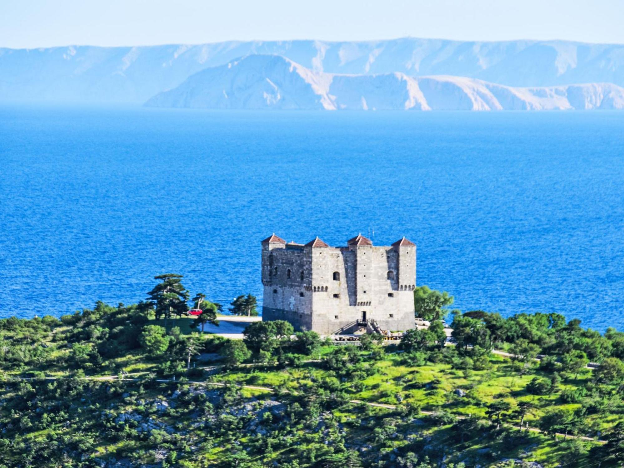 Apartment Tajana - SNJ110 Senj  Bagian luar foto